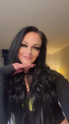 Karma_Blayze - Available for shows - HD webcam performer