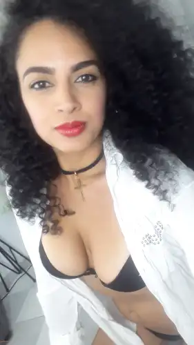 Amber - Available for shows - HD webcam performer