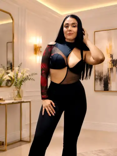 Simona - Available for shows - HD webcam performer